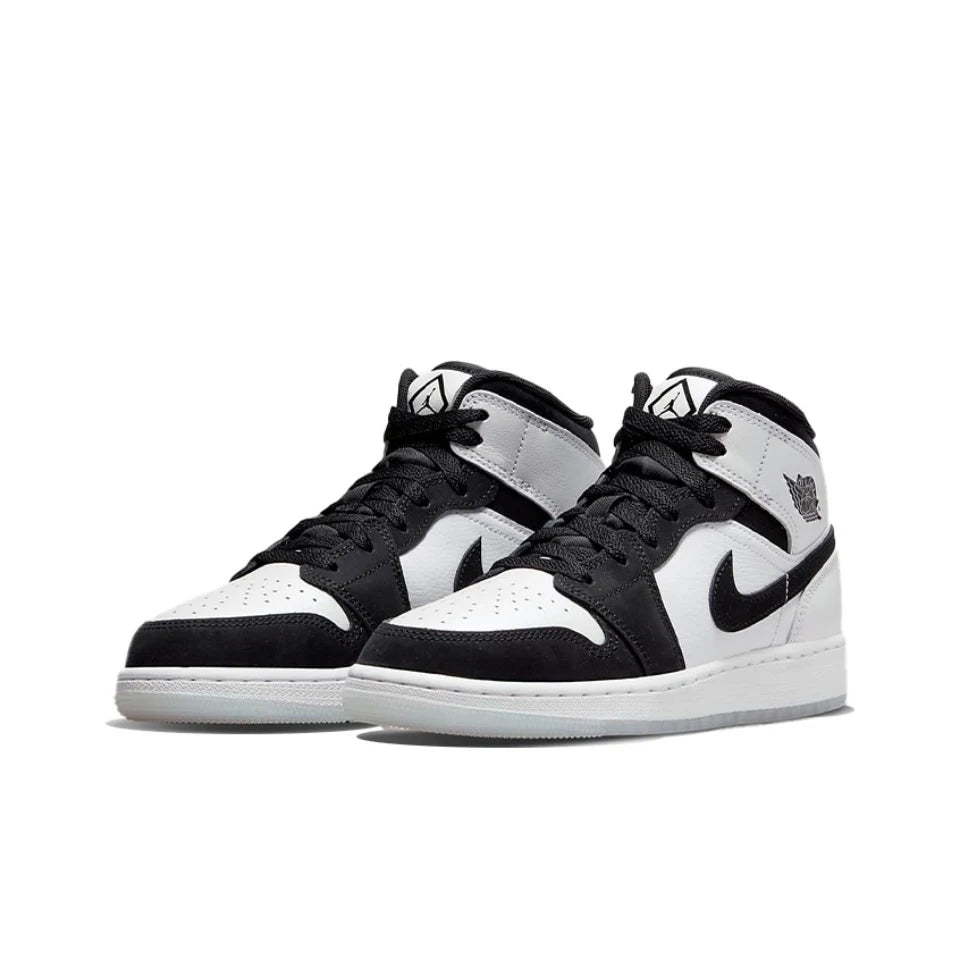 Air Jordan 1 Mid 'Oreo'Black and White Color GS Size For Women Classic Retro Basketball Sneakers Shoes DN4321-100 | air-jordan-1-mid-oreoblack-and-white-color-gs-size-for-women-classic-retro-basketball-sneakers-shoes-dn4321-100